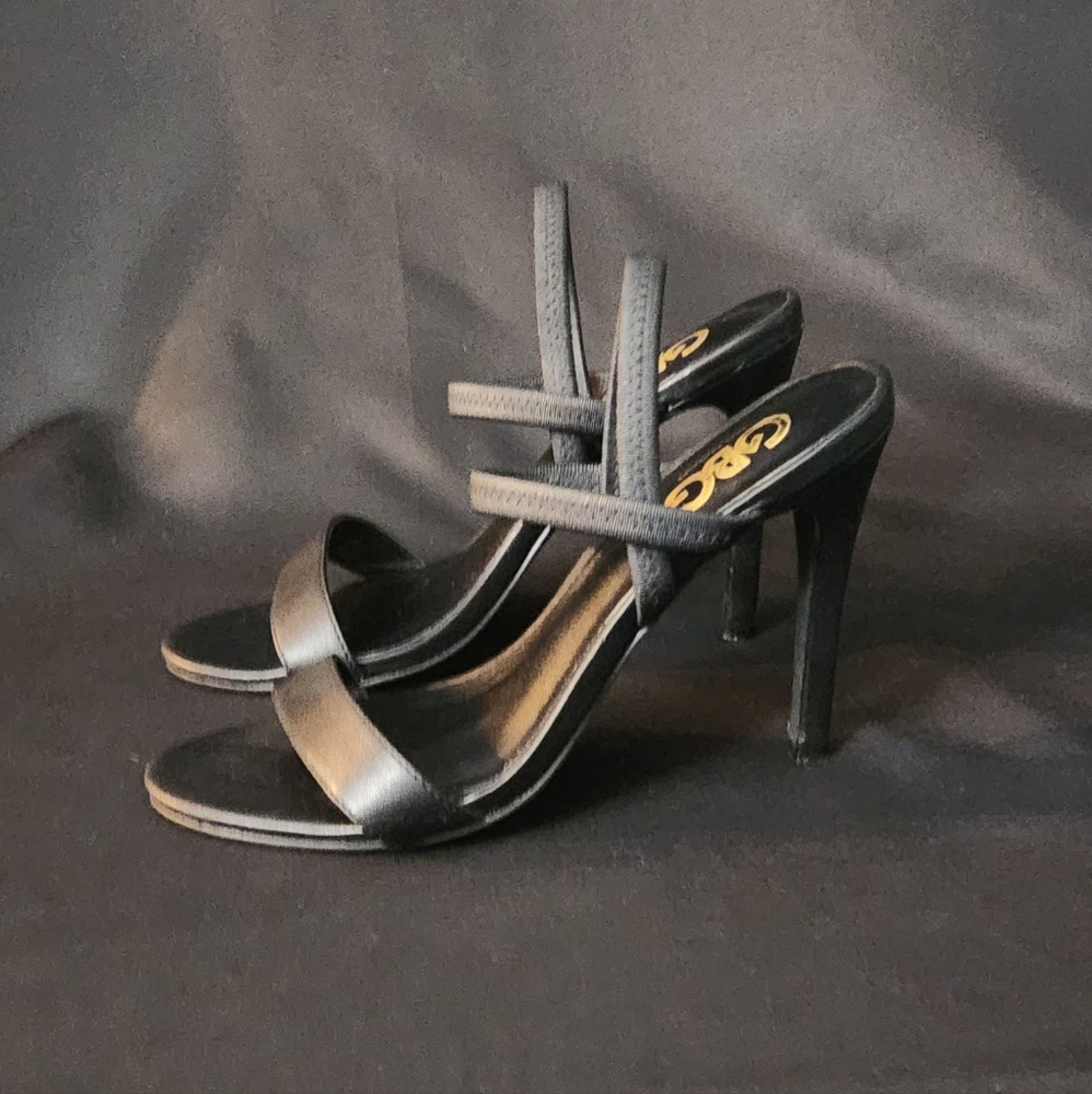 G by Guess Black Strappy Heels Size 5.5